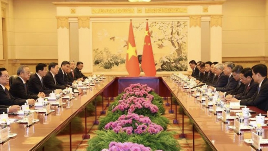 Party chief, President meets Chinese front leader